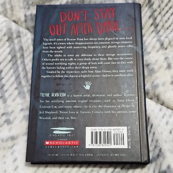 Scarewaves Hardcover Book 1 - Picture 2 of 2